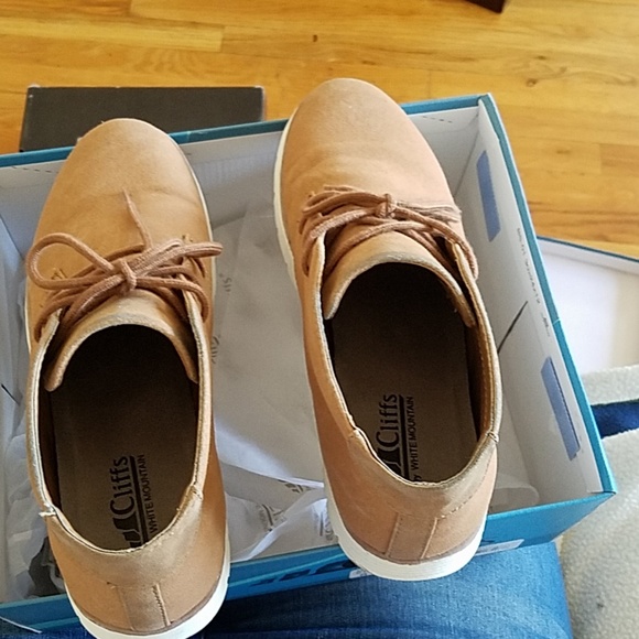 Boots - Picture 4 of 5